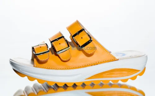 SABOT ORTHOPEDIQUE EN CUIR VERITABLE