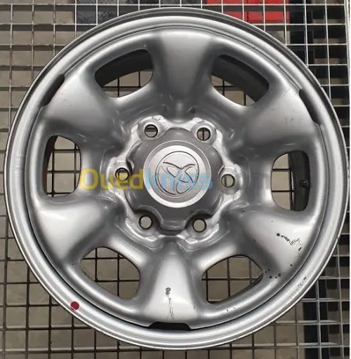 Bouchon jante Toyota Hilux fourtuner
