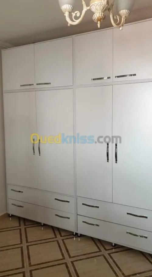 Fabricant des mobiliers domestique