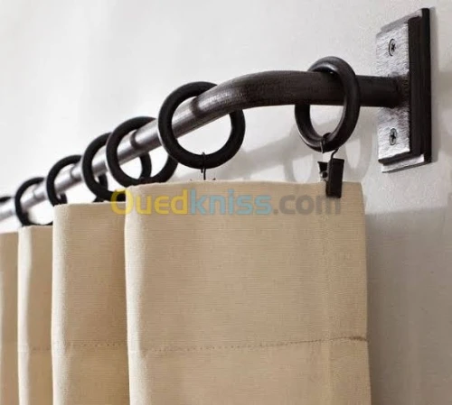 Pose des lustres et tringles 