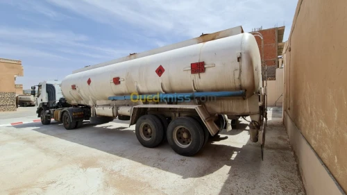 Renault Kerax 380 4×2