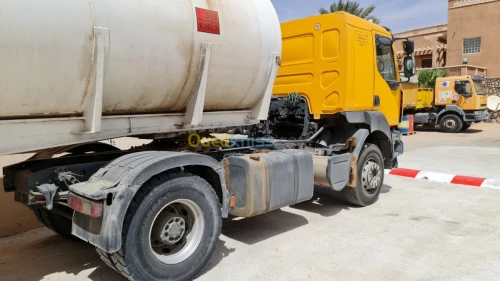 Renault Kerax 380 4×2
