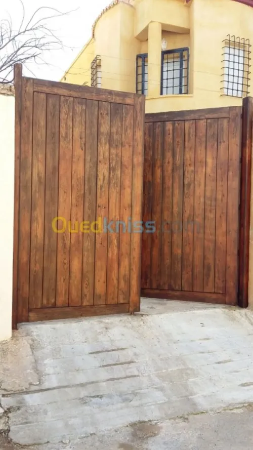Porte en bois sur mesure 