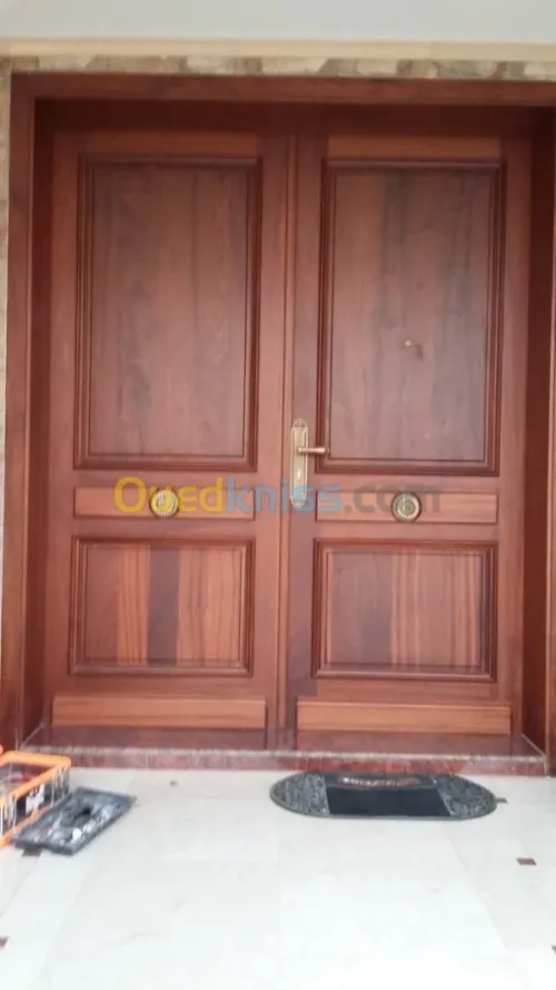 Porte en bois sur mesure 