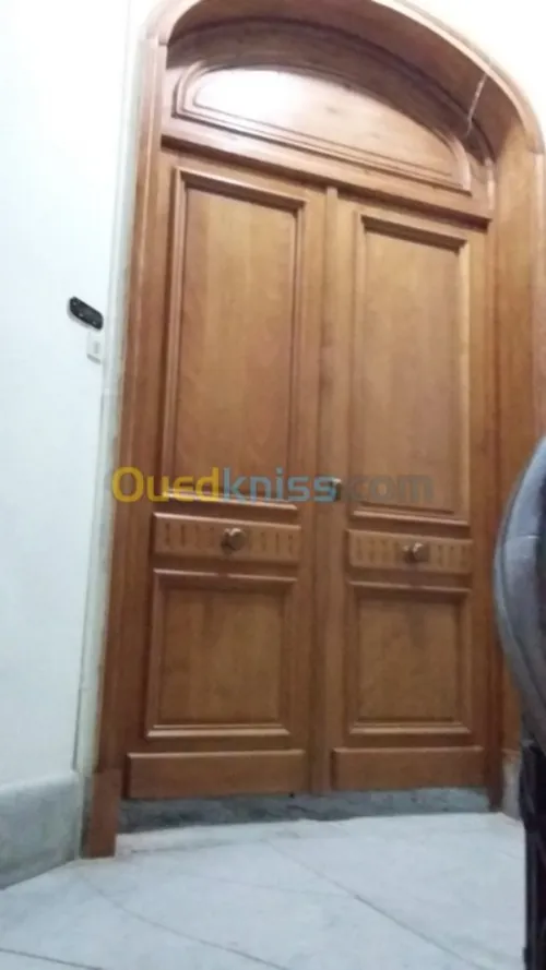 Porte en bois sur mesure 