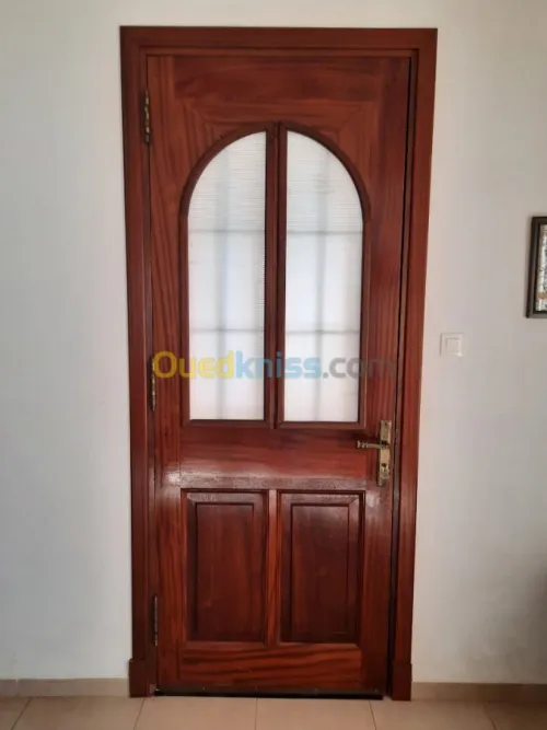 Porte en bois sur mesure 