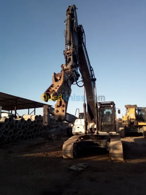 TRAVAUX DE DEMOLITION