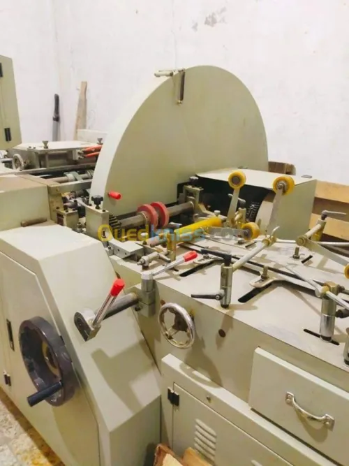  Machine de Fabrication de Papier 