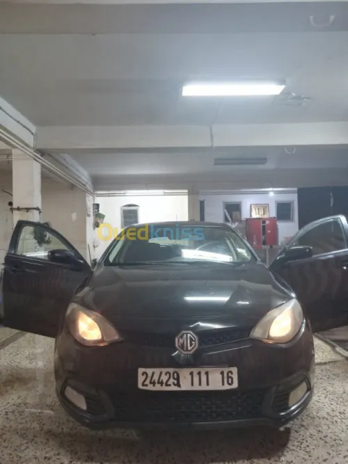 MG 6 2011 