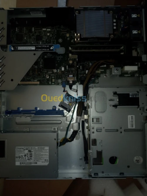 serveur HPE ProLiant DL20 Gen10 