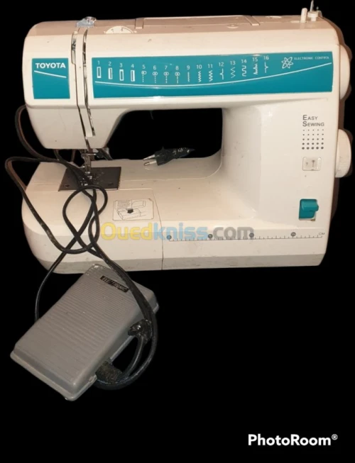 Machine à coudre Toyota rs2000 