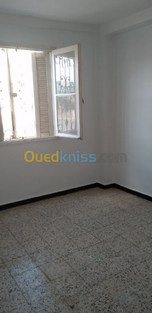 Location Appartement F3 Mascara Mascara