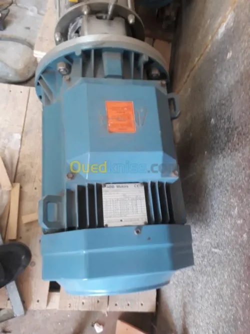 POMPE ET CENTRIFUGEUSE 