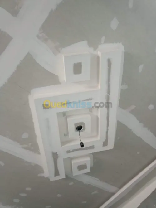 Plaque au plâtre et PVC