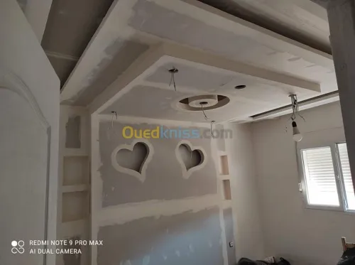 Plaque au plâtre et PVC