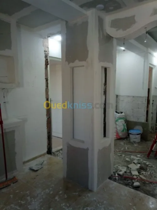 Plaque au plâtre et PVC