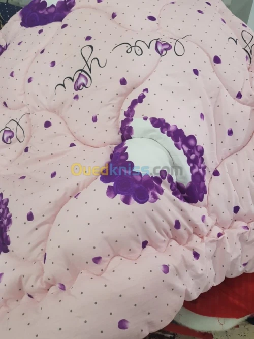 صناعة الأفرشة والخياطة بكل اشكالها