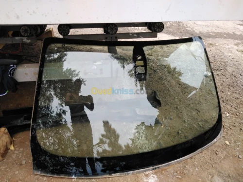 Montage vitre fumé d'origine et par bris avec déplacement