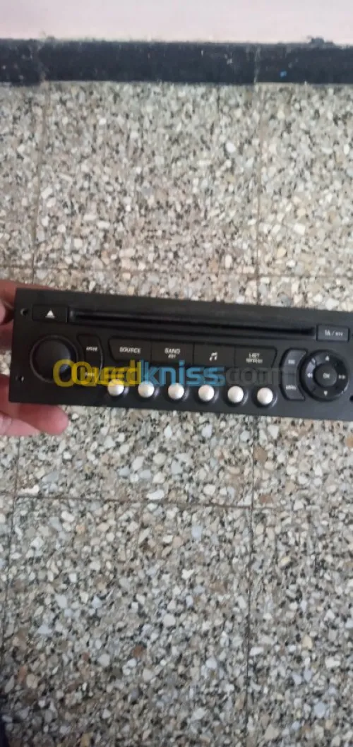 autoradio RD4 peugeot + carte mere rd4