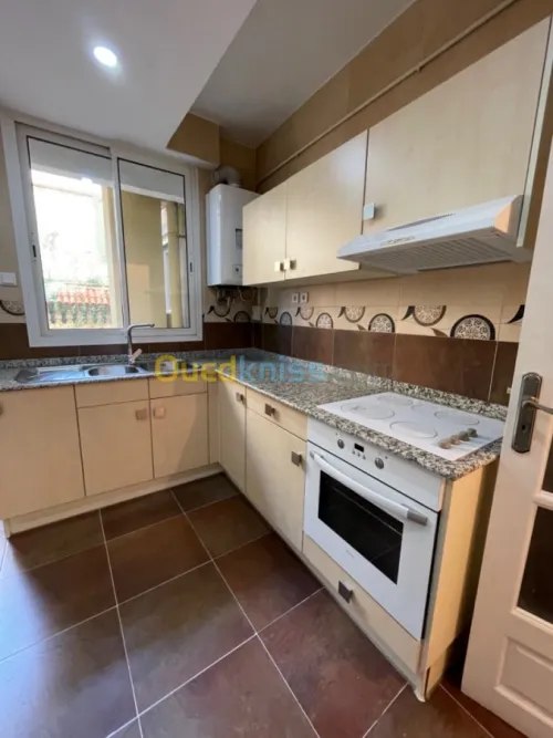 Location Appartement F3 Alger Hydra