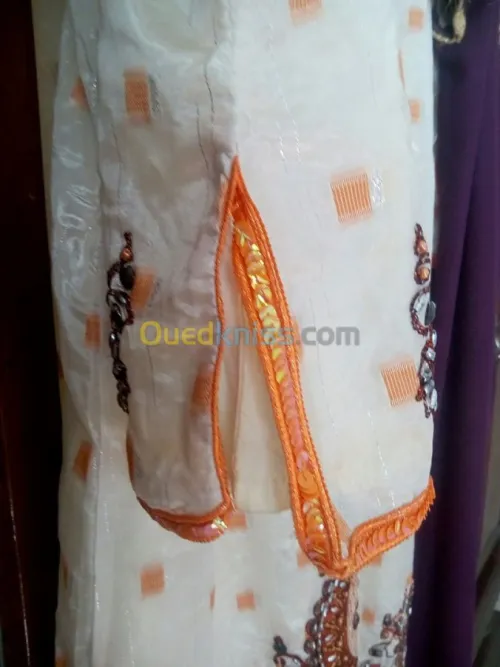 2 robes traditionnelles 