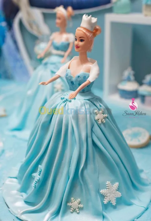 تكوين تزيين الكعك cake design