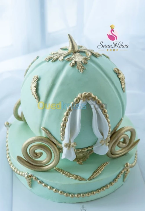 تكوين تزيين الكعك cake design