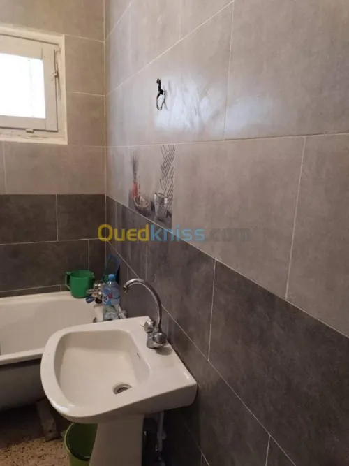 Echange Appartement F2 Skikda Skikda