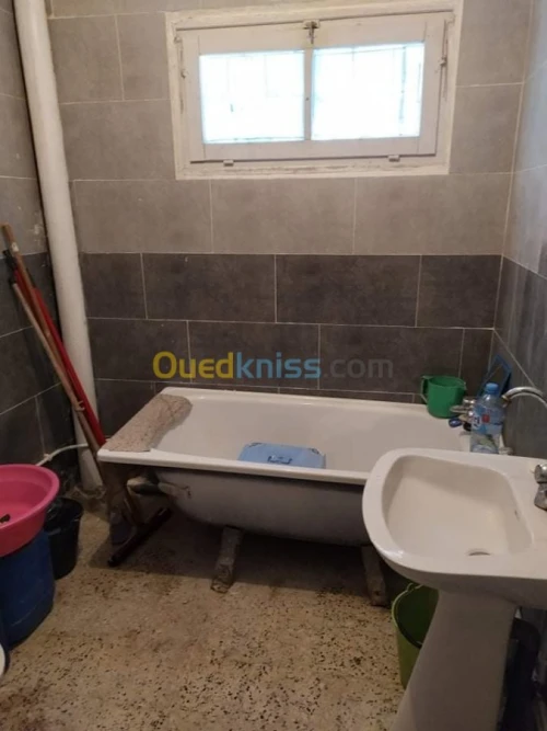Echange Appartement F2 Skikda Skikda