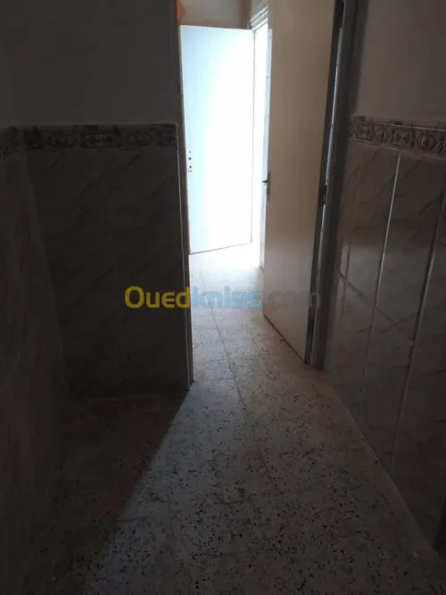 Echange Appartement F2 Skikda Skikda