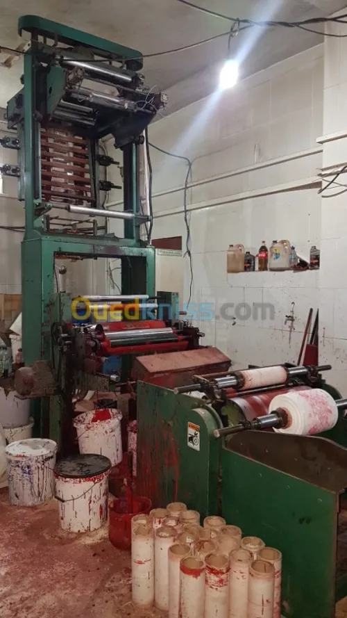Extrudeuse Venus et soudeuse Parkins