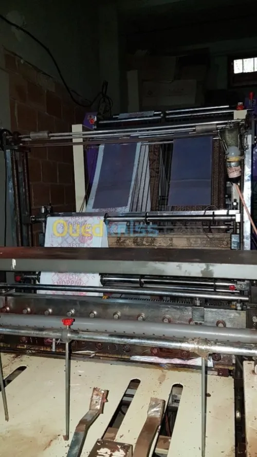 Extrudeuse Venus et soudeuse Parkins