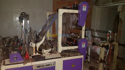 Extrudeuse Venus et soudeuse Parkins