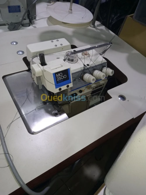 Machine a coudre juki