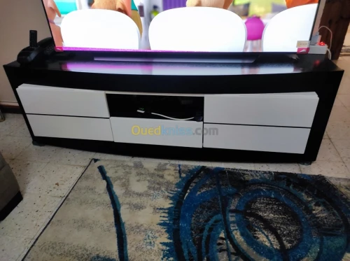 Table de télé