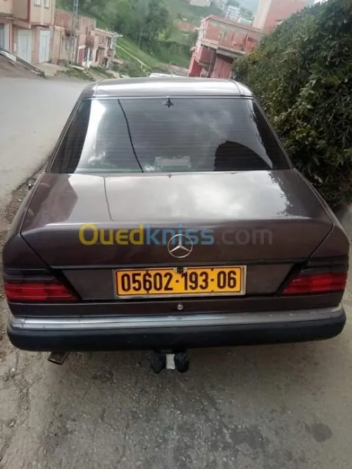 Mercedes Benz D250 1993 