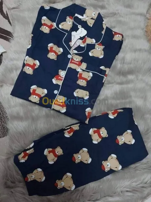 Pyjamas avec bouton