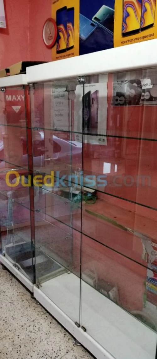 comptoir  vitrines   pour  magasin  