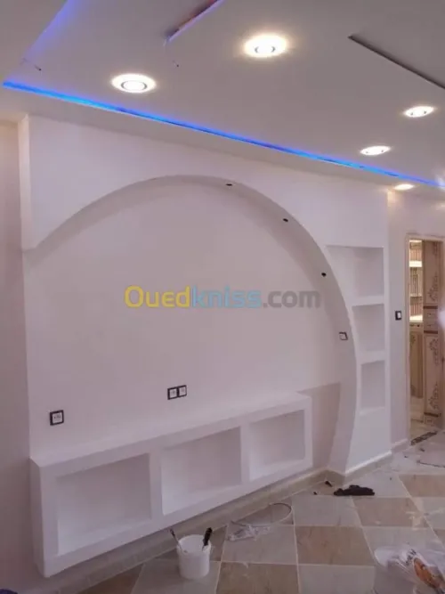 Placoplatre et  décoration  moulure 