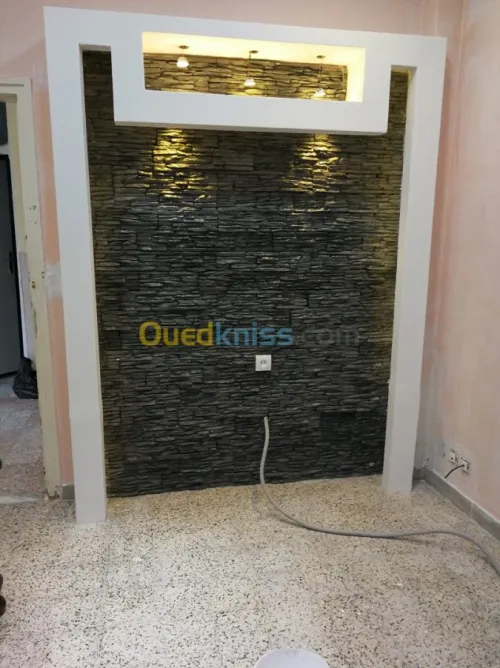 Placoplatre et  décoration  moulure 