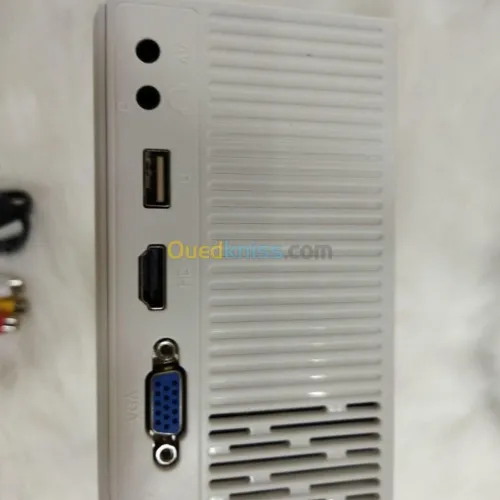 Data Show Cheerlux LED Wifi HD C8