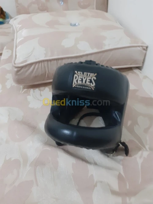 Casque boxe protege nez cleto reyes