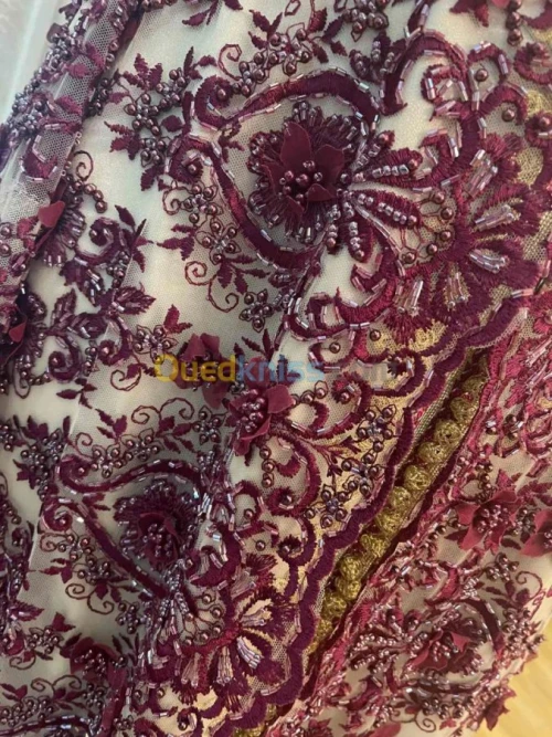 A vendre Caftan et karakou