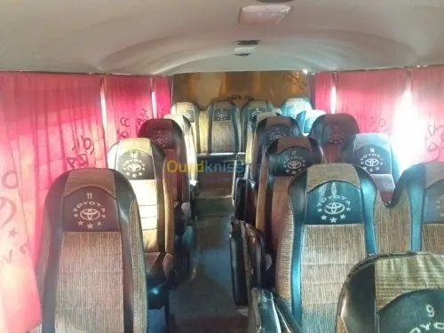 Location d'un bus coaster 30 places.