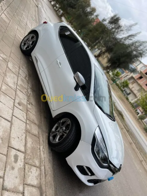 Renault Clio 4 2015 GT Line