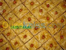 صانعة الحلوى