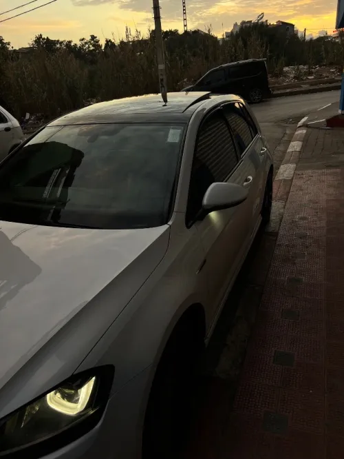 Golf 7 DSG tout option 213000 kolash riglo