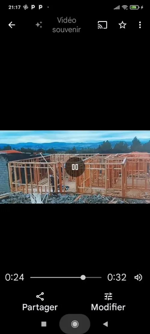 Fabrication de chalet en bois.