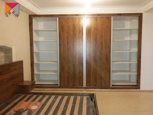 Chambre a coucher aménagée sur mesure      ****     Bien être utile      ****