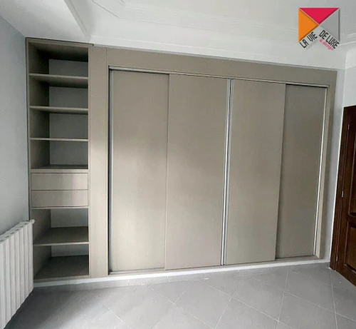 Dressings sur mesure    *** EGGER ***